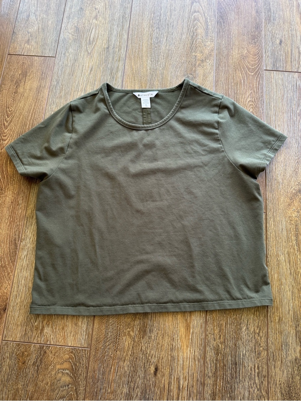 Athleta Dark Olive Short Sleeve Crewneck Tee